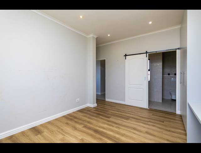 3 BEDROOM APARTMENT TO LET IN SANDOWN